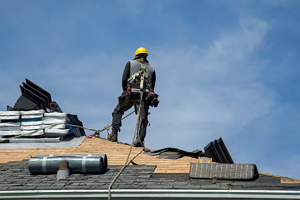 Professional Roofing technician working in Clifton, IL